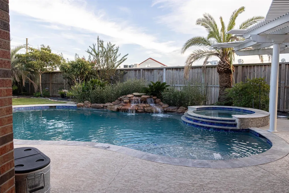 4303 Bridgestone Cedar Drive Spring, TX 77388