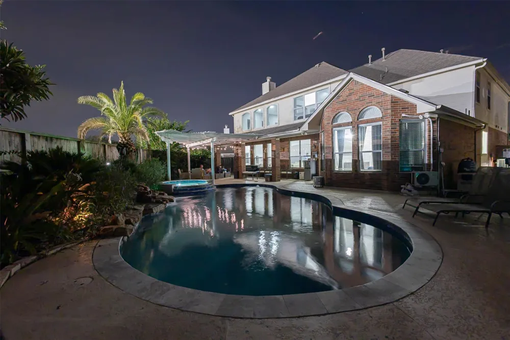4303 Bridgestone Cedar Drive Spring, TX 77388