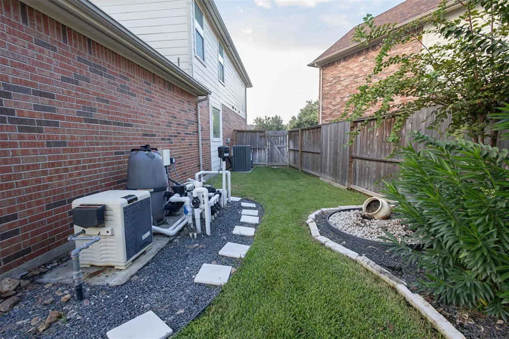 4303 Bridgestone Cedar Drive Spring, TX 77388