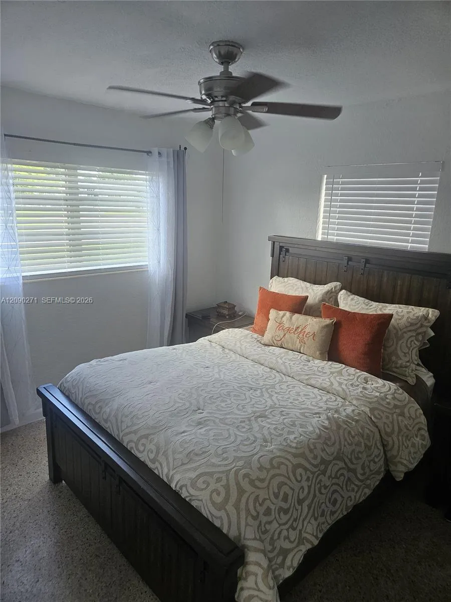 5318 W 4th Ln Hialeah, FL 33012