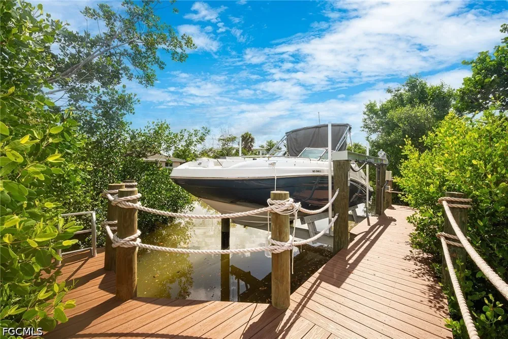 Pine Tree Drive Sanibel, FL 33957