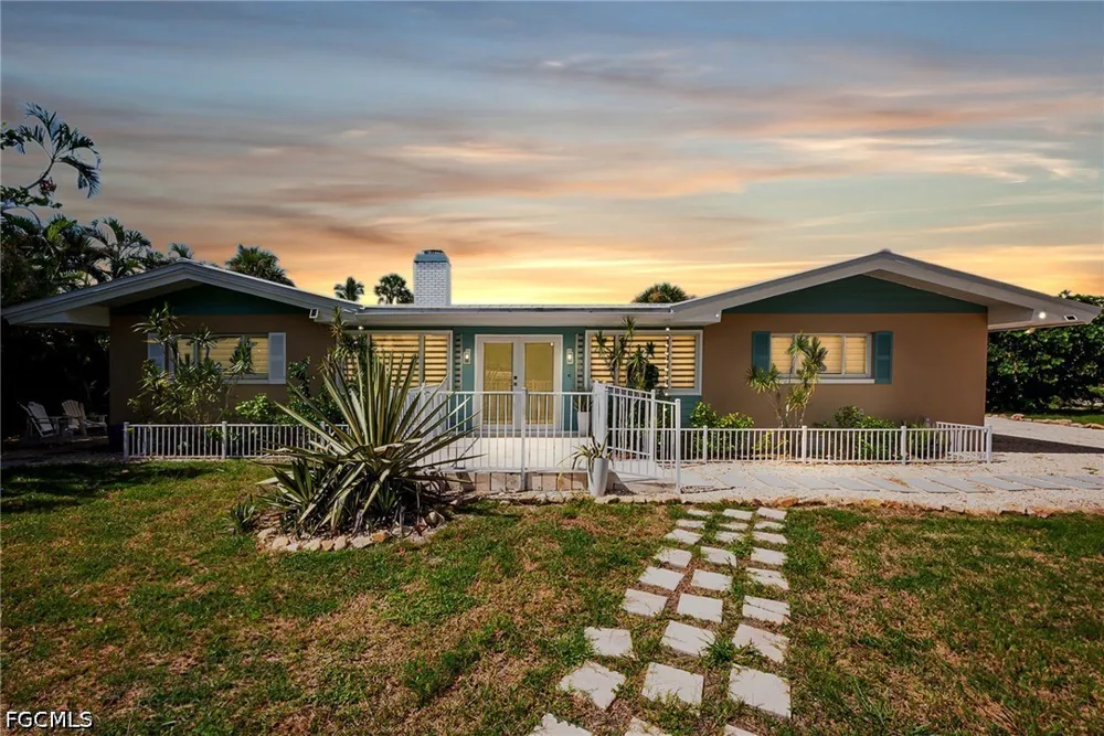 Pine Tree Drive Sanibel, FL 33957