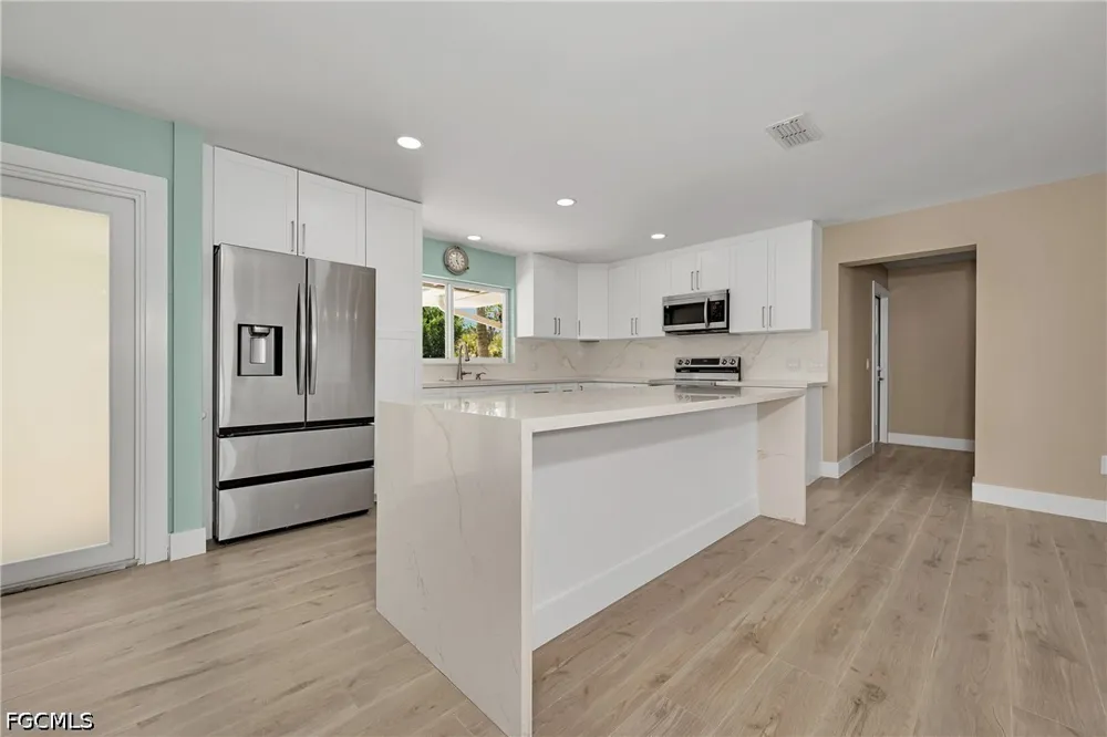 Pine Tree Drive Sanibel, FL 33957