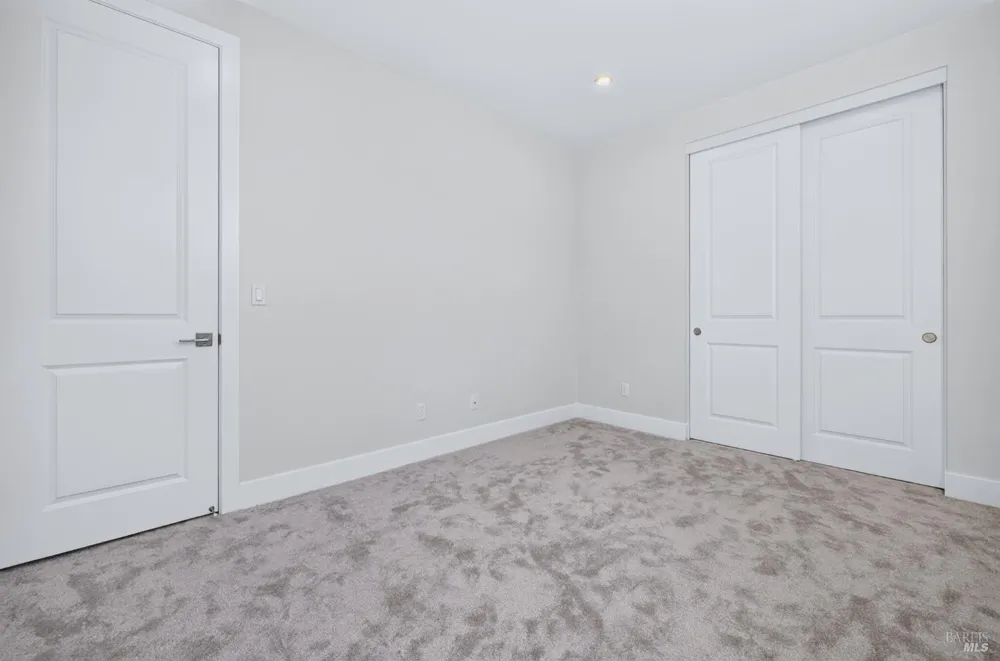 2450 Linwood Avenue Santa Rosa, CA 95404