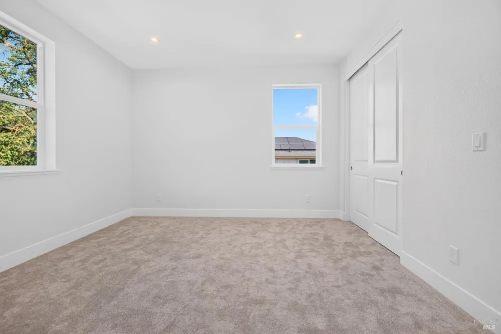 2450 Linwood Avenue Santa Rosa, CA 95404