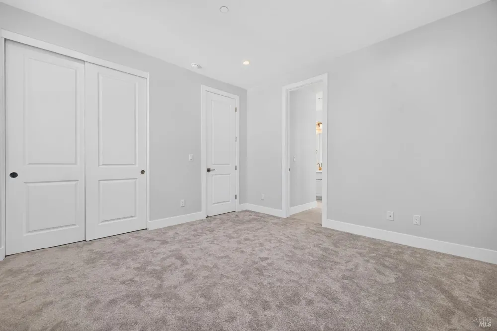 2450 Linwood Avenue Santa Rosa, CA 95404
