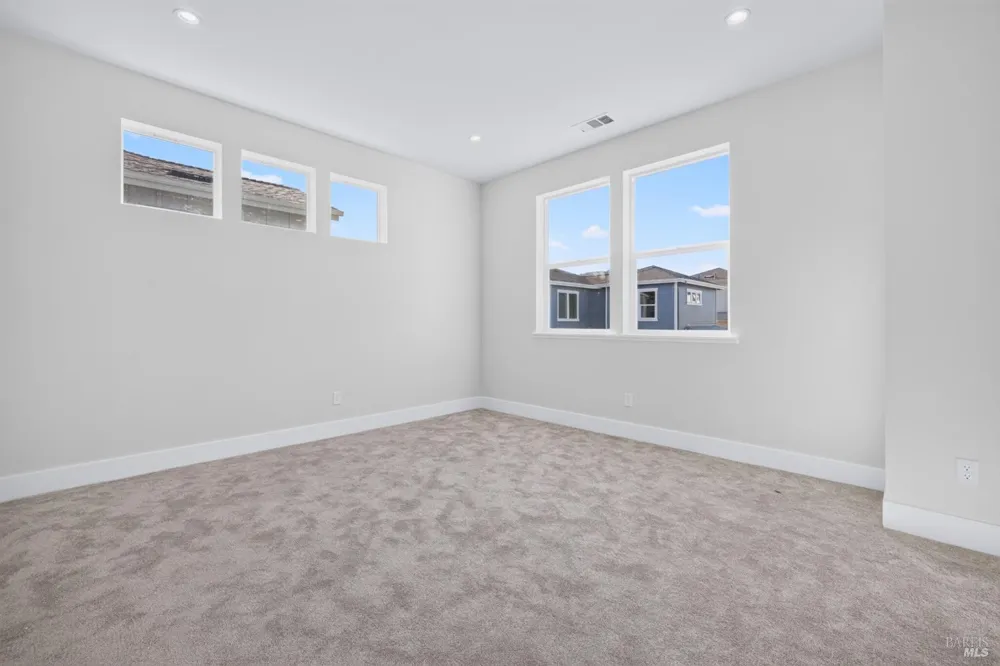 2450 Linwood Avenue Santa Rosa, CA 95404