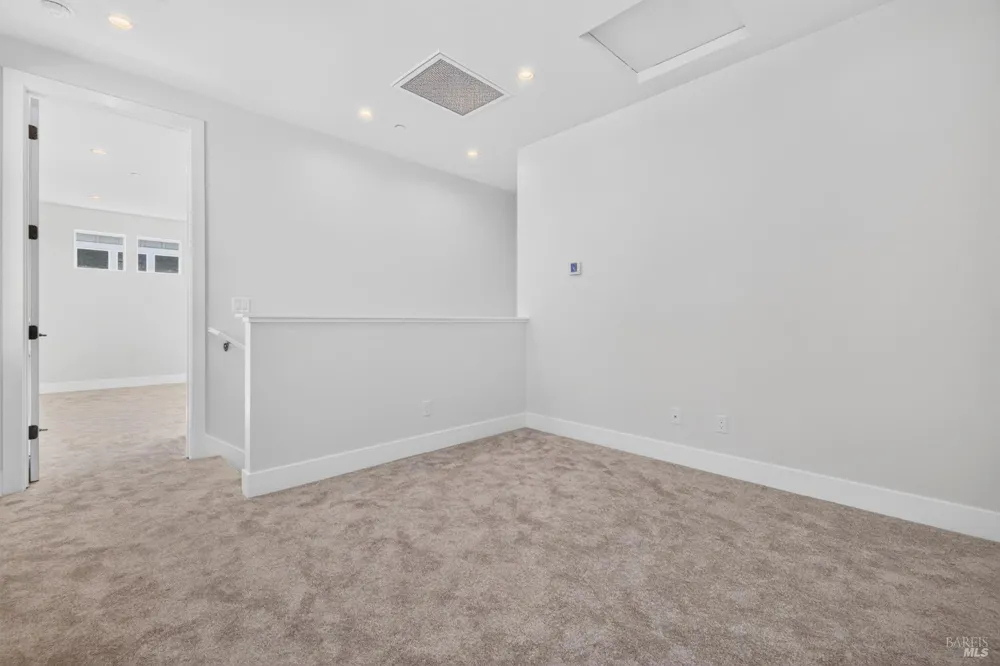 2450 Linwood Avenue Santa Rosa, CA 95404