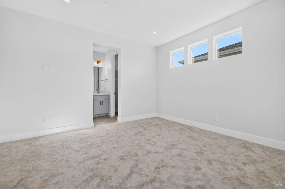 2450 Linwood Avenue Santa Rosa, CA 95404