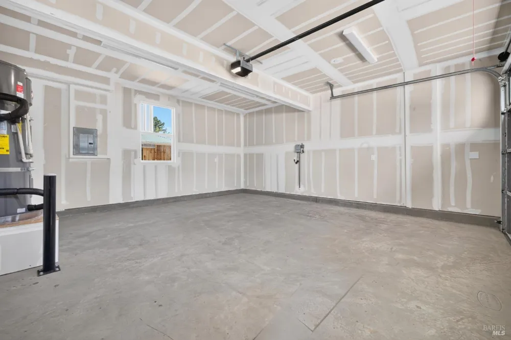 2450 Linwood Avenue Santa Rosa, CA 95404