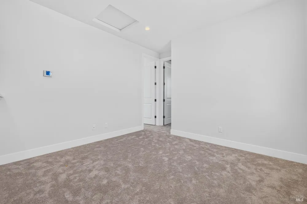2450 Linwood Avenue Santa Rosa, CA 95404