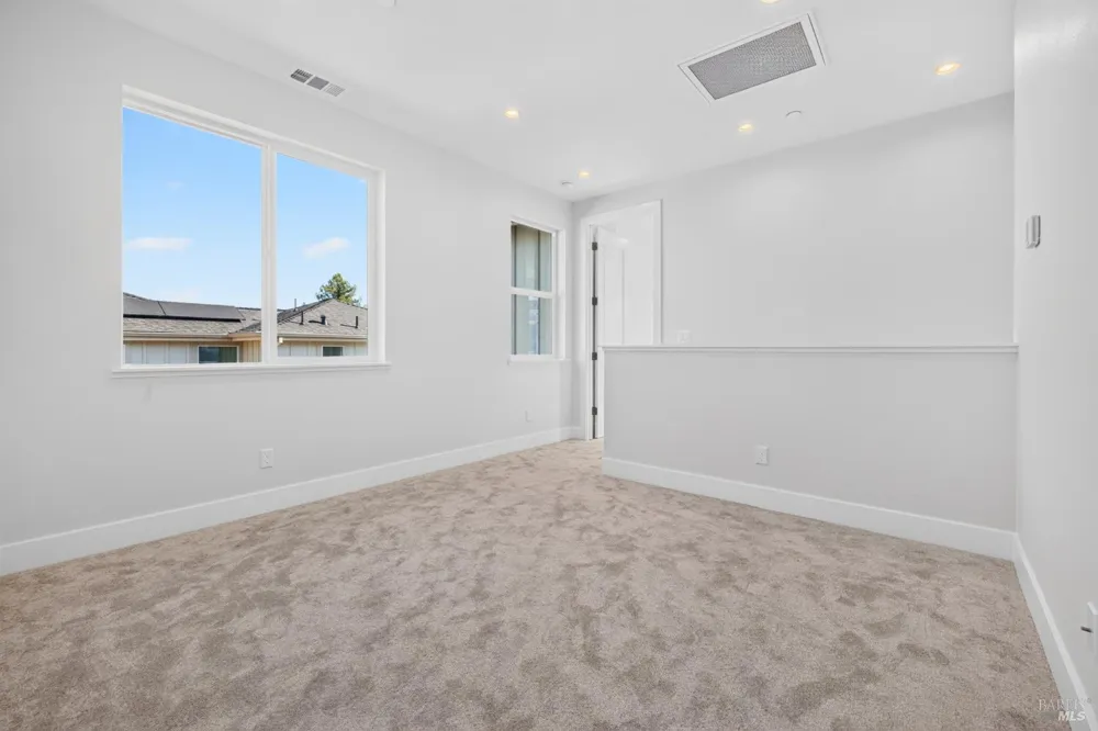 2450 Linwood Avenue Santa Rosa, CA 95404