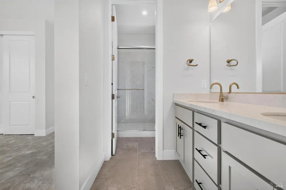 2450 Linwood Avenue Santa Rosa, CA 95404