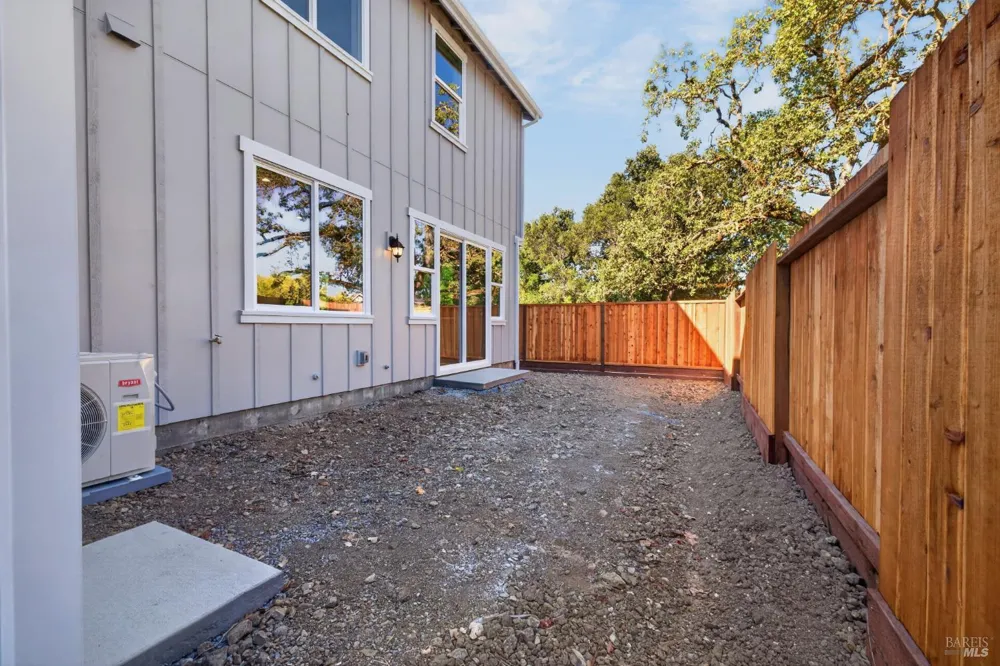 2450 Linwood Avenue Santa Rosa, CA 95404