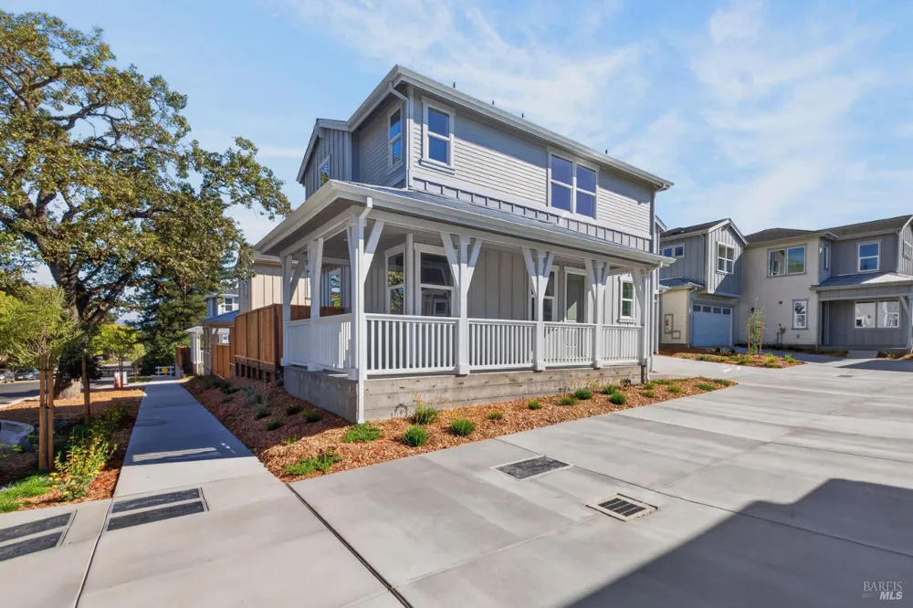 2450 Linwood Avenue Santa Rosa, CA 95404