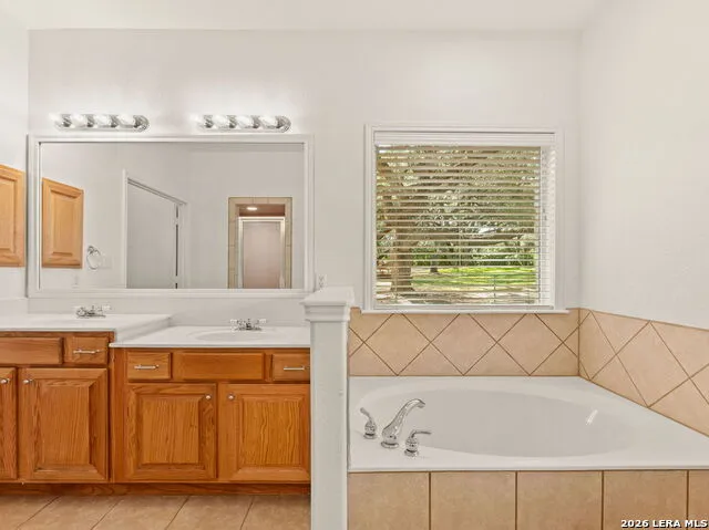 8727 Paseo Oaks San Antonio, TX 78255