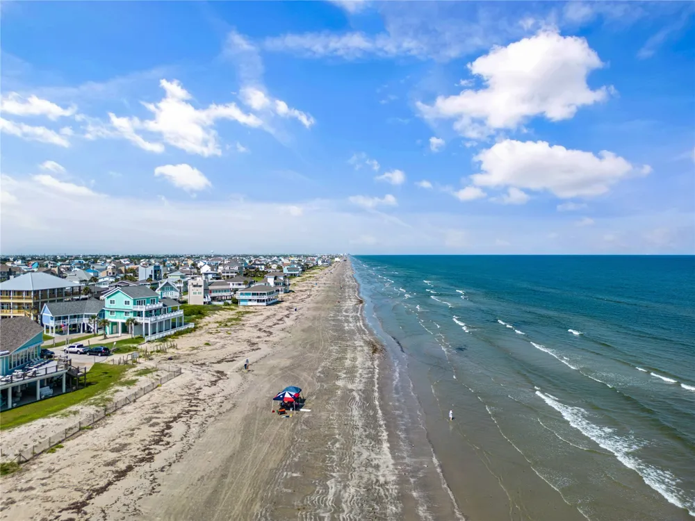 4239 Spoonbill Lane Galveston, TX 77554