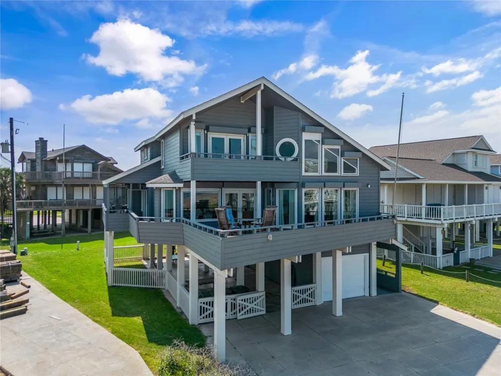 4239 Spoonbill Lane Galveston, TX 77554
