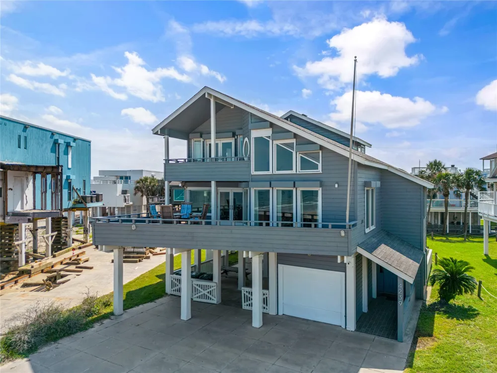 4239 Spoonbill Lane Galveston, TX 77554