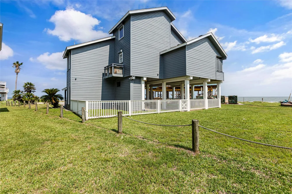 4239 Spoonbill Lane Galveston, TX 77554