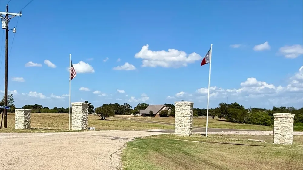 Loper Circle Streetman, TX 75859