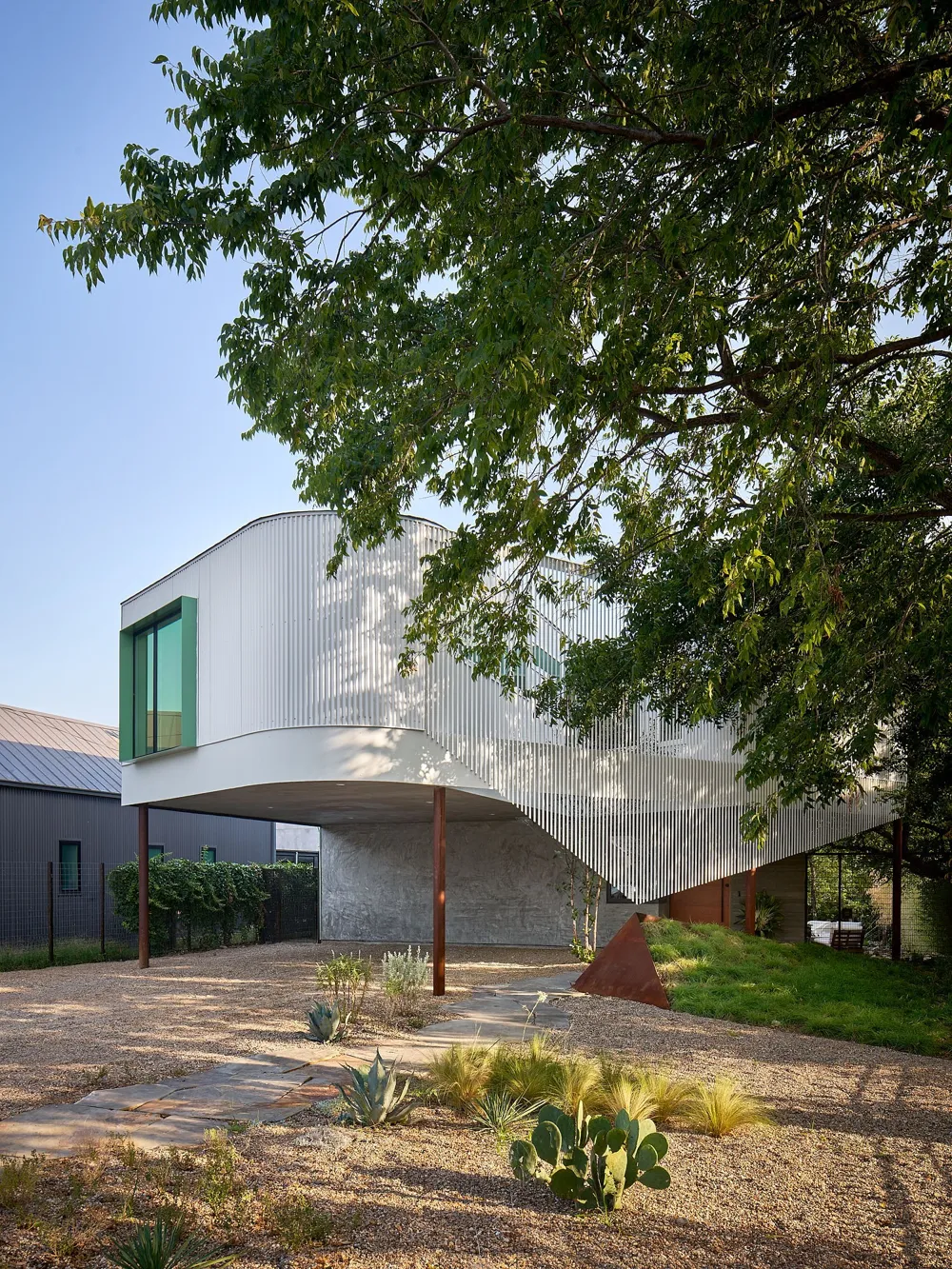 1223 Stafford Street Dallas, TX 75208