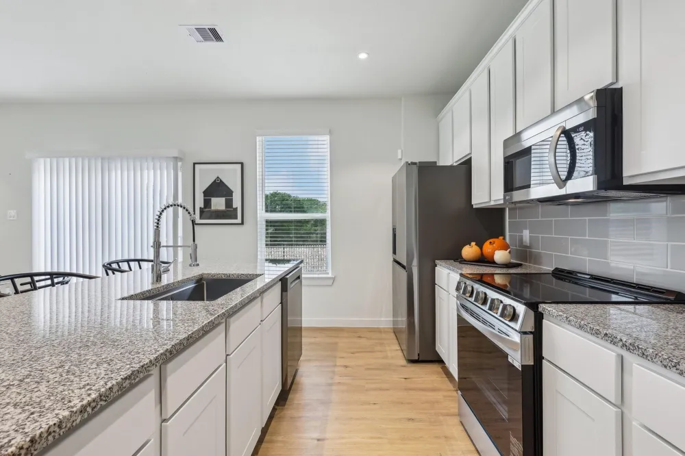 631 Canvas Ave Fulshear, TX 77441