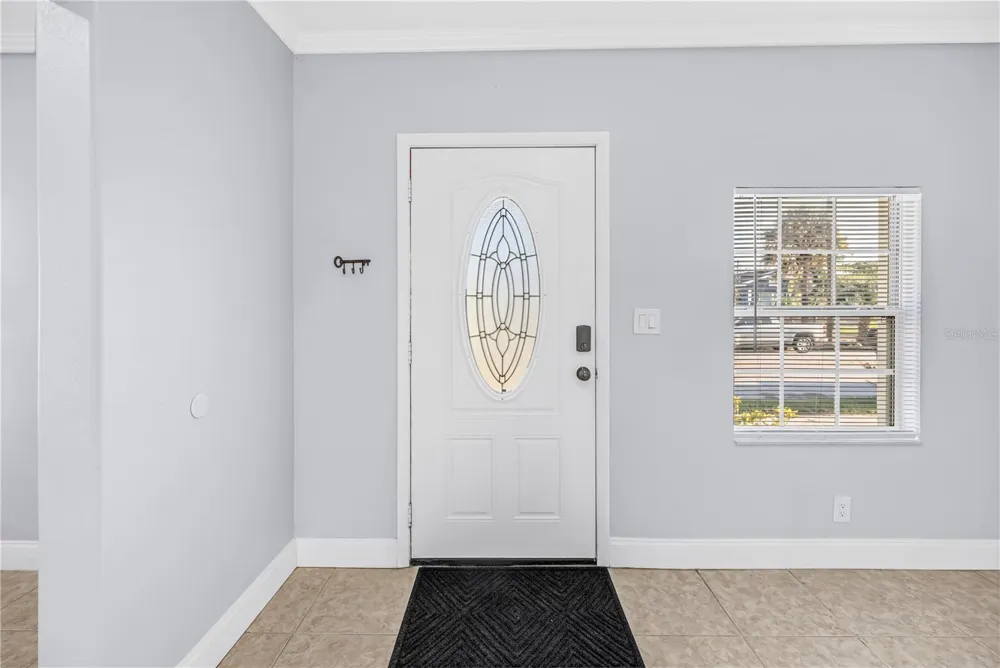 2906 W MAIN STREET Tampa, FL 33607