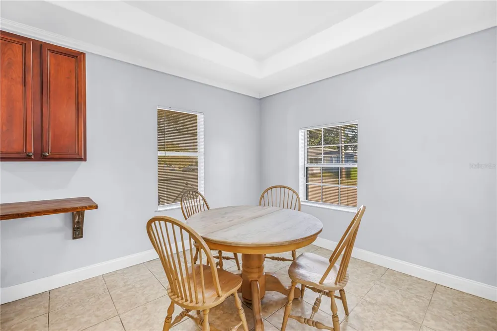 2906 W MAIN STREET Tampa, FL 33607