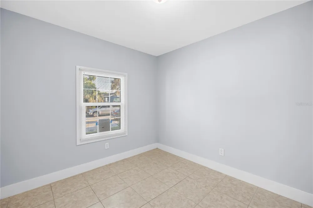 2906 W MAIN STREET Tampa, FL 33607