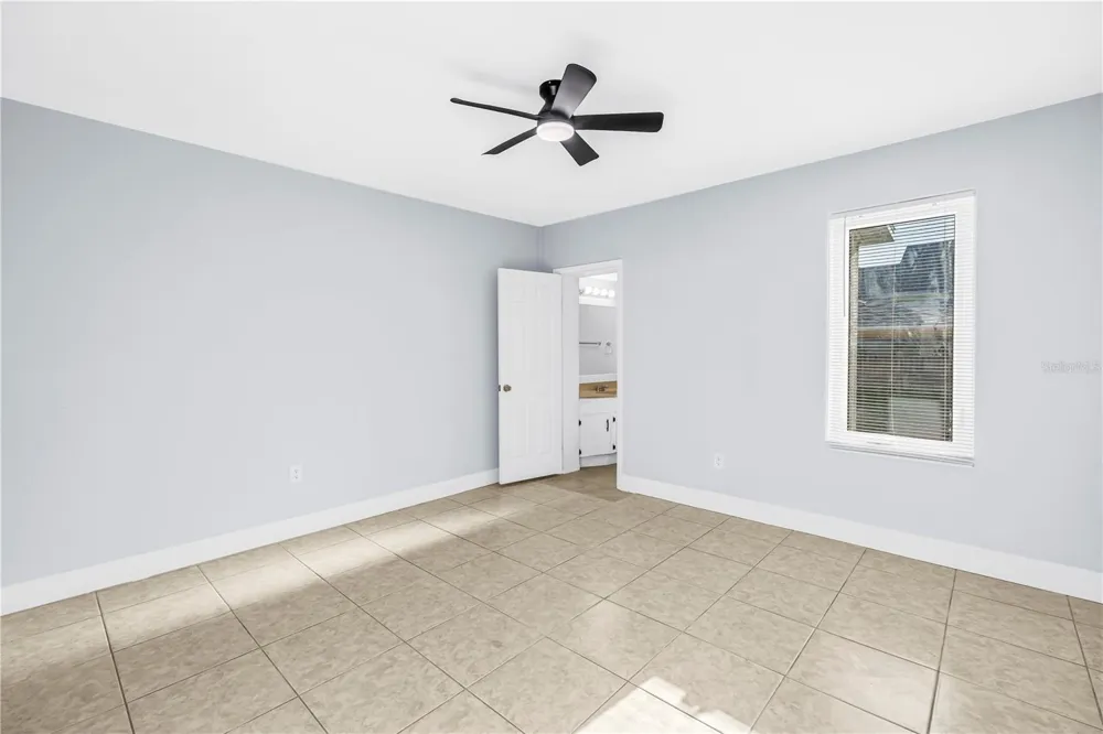 2906 W MAIN STREET Tampa, FL 33607