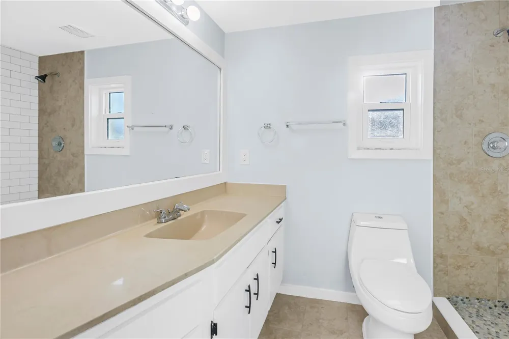 2906 W MAIN STREET Tampa, FL 33607