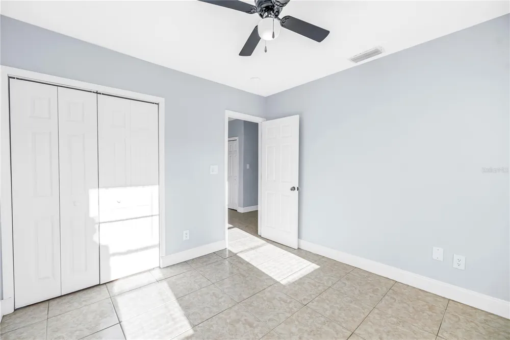 2906 W MAIN STREET Tampa, FL 33607