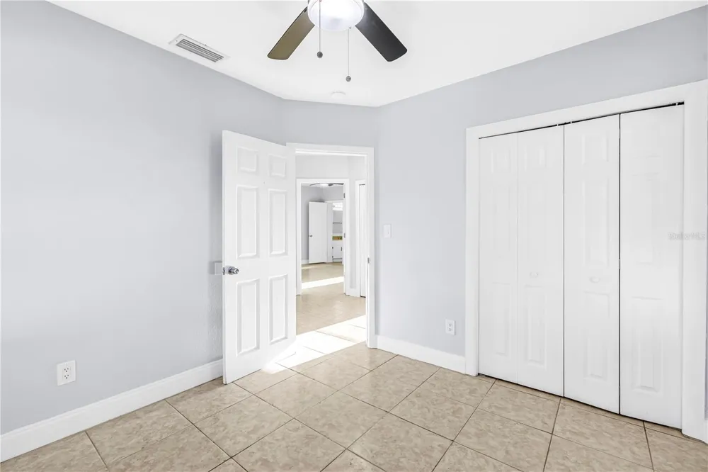 2906 W MAIN STREET Tampa, FL 33607