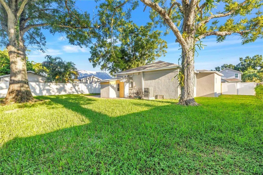 2906 W MAIN STREET Tampa, FL 33607