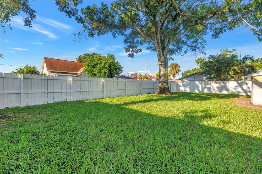 2906 W MAIN STREET Tampa, FL 33607