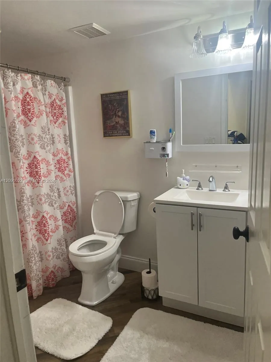 4386 Hazel Ave #C Palm Beach Gardens, FL 33410