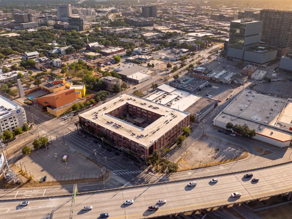 2502 Live Oak Street #329 Dallas, TX 75204