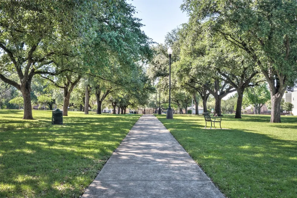 2502 Live Oak Street #329 Dallas, TX 75204