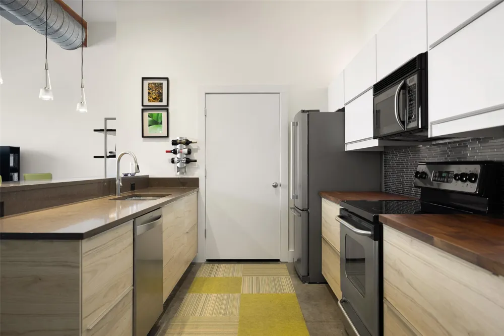 2502 Live Oak Street #329 Dallas, TX 75204