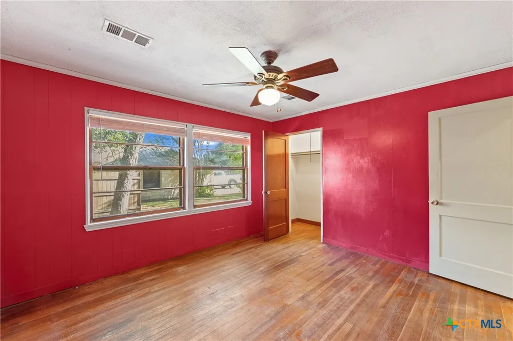 407 S 4th Ganado, TX 77962
