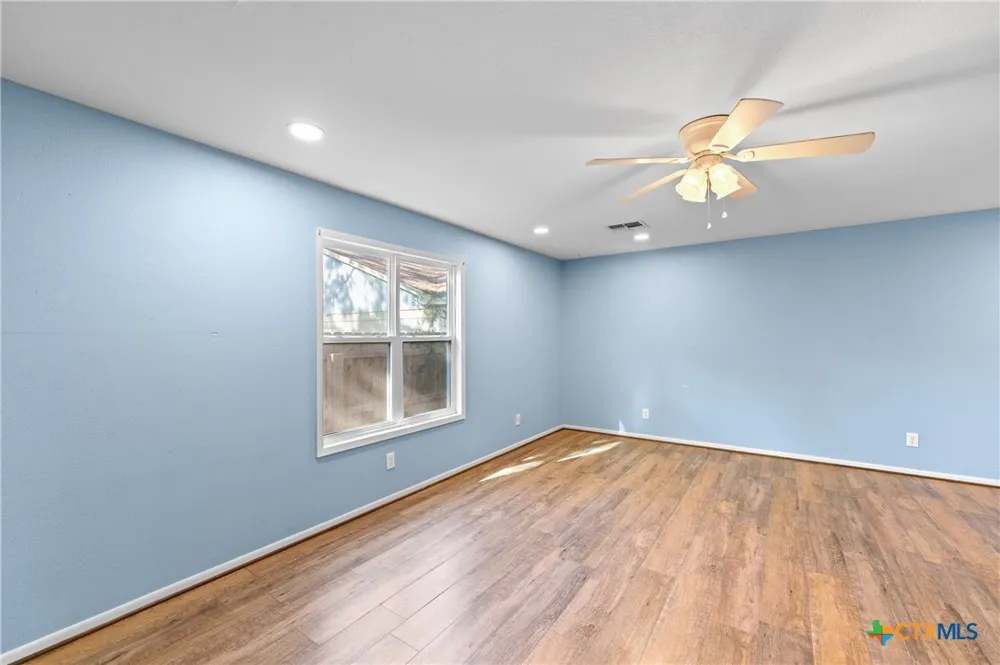 407 S 4th Ganado, TX 77962
