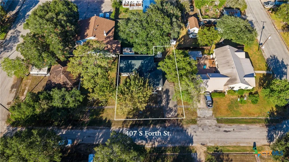 407 S 4th Ganado, TX 77962