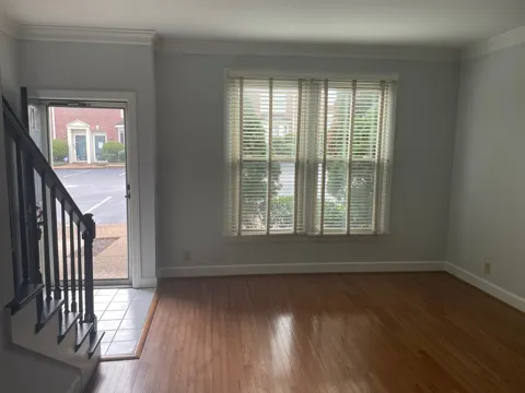 3307 Golf Club Ln