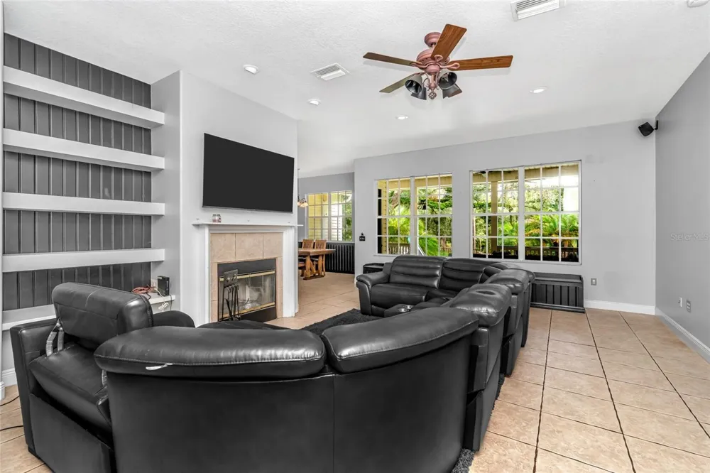 6122 REGINA PLACE Land O Lakes, FL 34639
