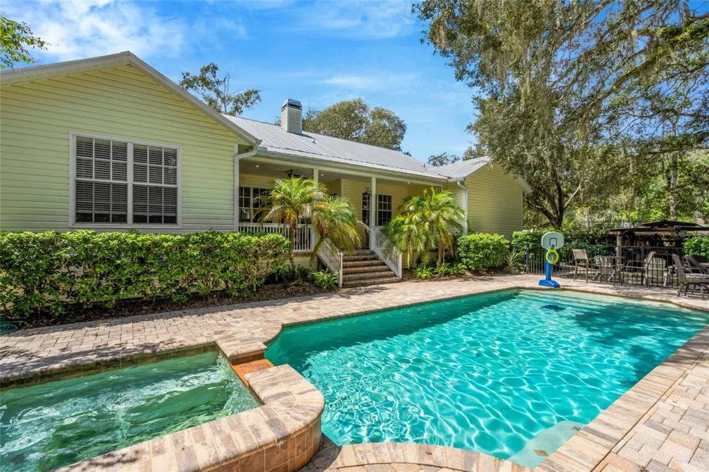 6122 REGINA PLACE Land O Lakes, FL 34639