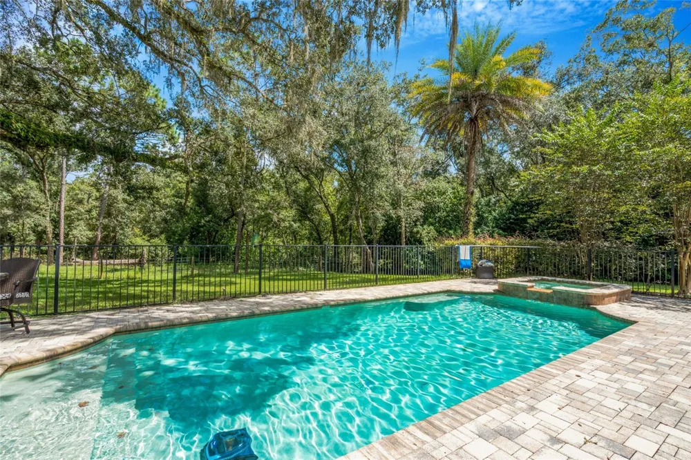6122 REGINA PLACE Land O Lakes, FL 34639