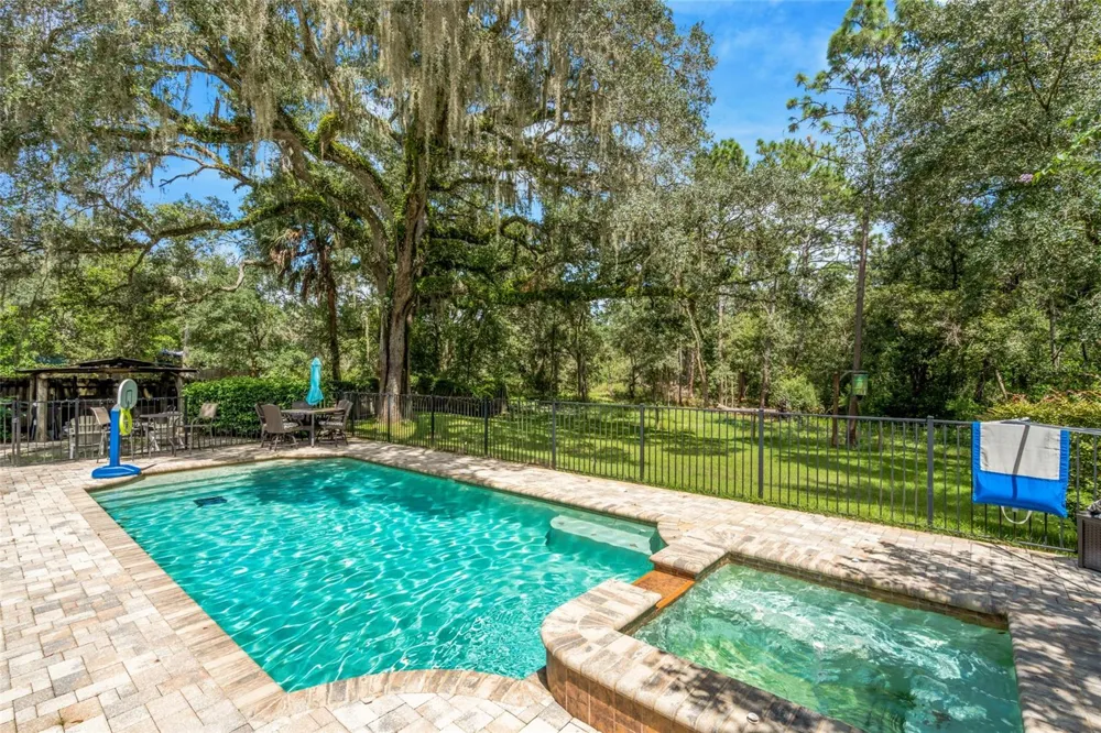 6122 REGINA PLACE Land O Lakes, FL 34639