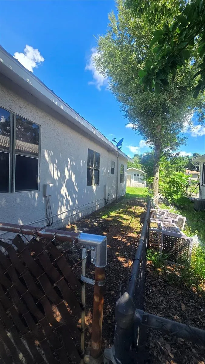 1208 E 26TH AVENUE Tampa, FL 33605