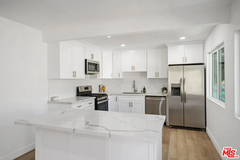 733 Hayworth Avenue Los Angeles, CA 90046